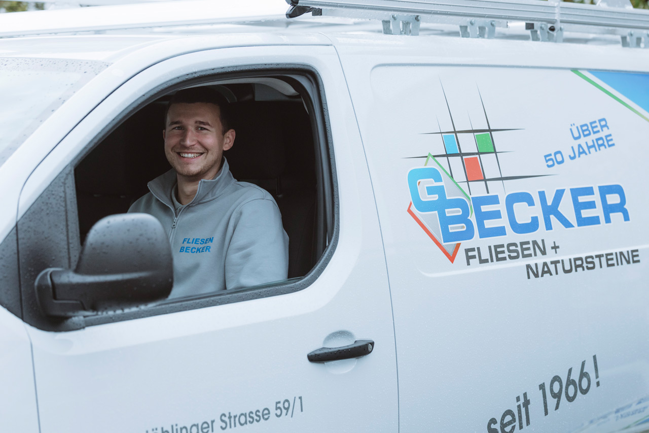 Team von Fliesen Becker bei der Arbeit.